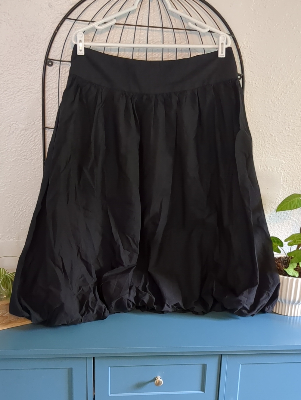 Time and Tru Black Bubble Midi Skirt. Size L (12-14).